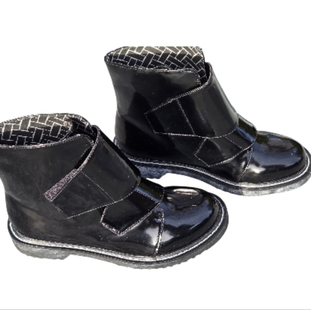 Shellys London BASTELLI Sz 6 BLACK PATENT ANKLE BOOTS